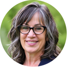 Headshot of Jennifer Elliot